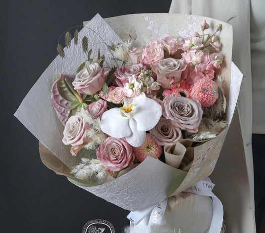 Manta Rose and Orchid Mixed Bouquet