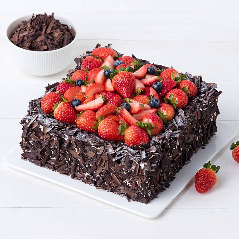 Black Forest Strawberry Cake To China – SammyGift