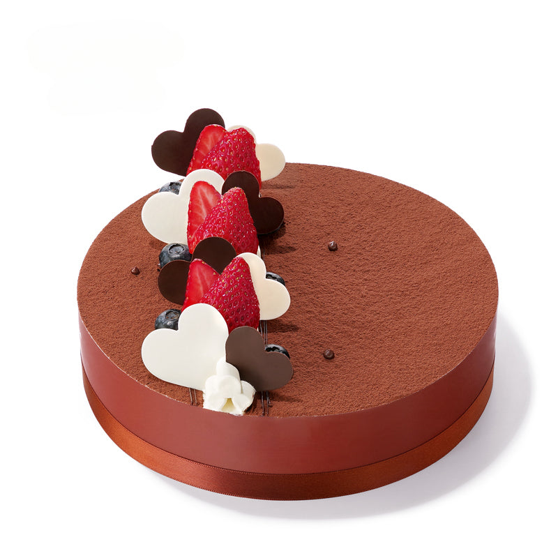 Strawberry Tiramisu Velvet Cake