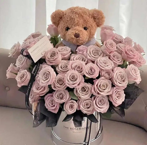 52 Menta Roses Bouquet with Bear