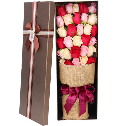 Sweet smile(
11 red roses)