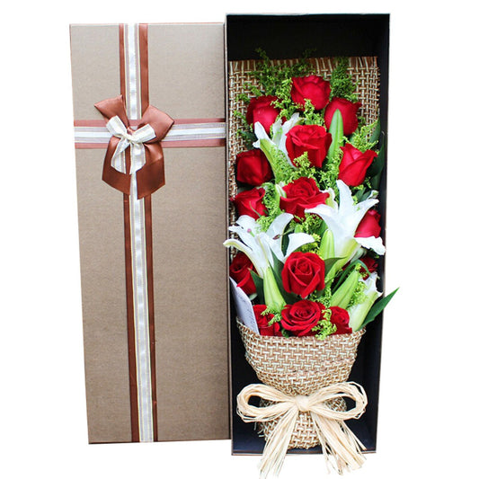 Peaceful harbor(
19 red roses)