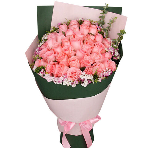 Romantic season(
A selection of 33 Diana pink roses-