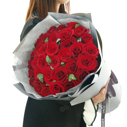 The one i love(
33 high-quality red roses)