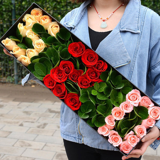 Gentle in the world(
36 mixed color roses)
