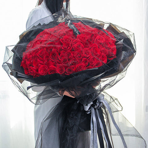 Love you for a long time(99 red roses with black English rib)