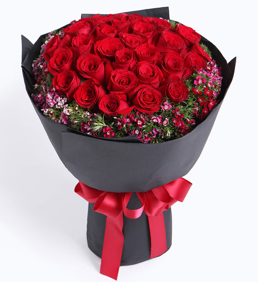 Romantic Red Roses x 33 Bouquet (1922906685540)