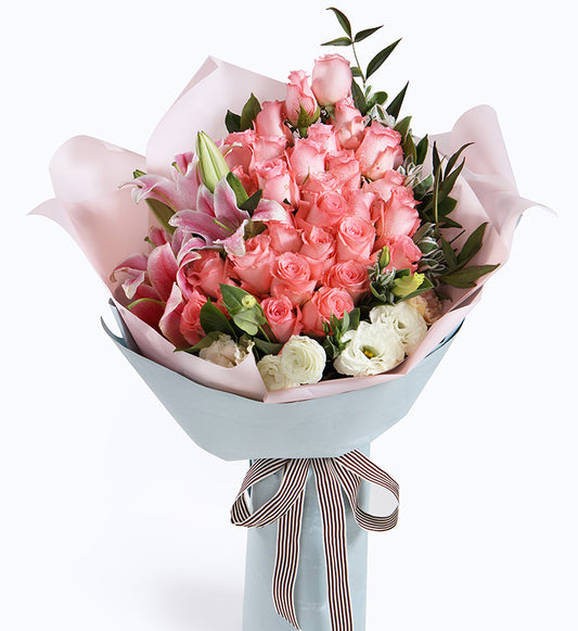 29 Diana pink Roses, 2 pink perfume lilies, with 2 white bellflowers to China (2239512051812)