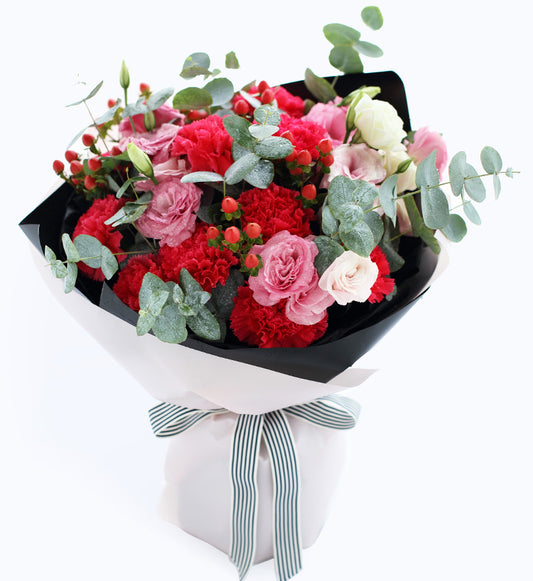 11 red carnations, 4 pink platycodons, 5 red beans to China (2309478613092)