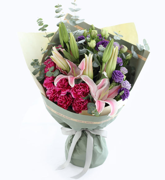 9 purple red carnations, 2 pink long-scented perfumes, 4 purple bellflowers to China (2313173532772)