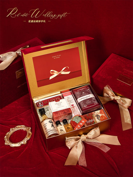 Christmas and New Year Wedding Gift Box - Delivery Takes 1-4 Days