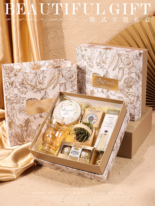 Christmas Wedding Gift Box - Delivery Takes 1-4 Days
