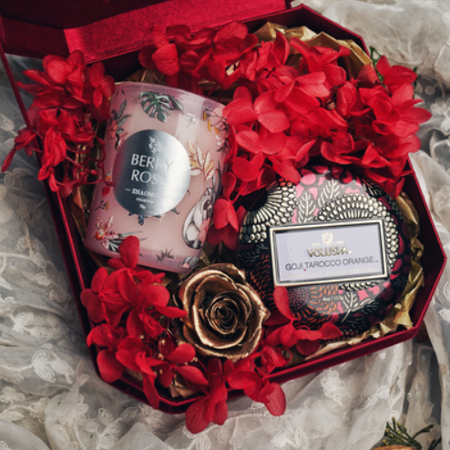 Lady Red - Gift Box -Delivery needed 1-3days